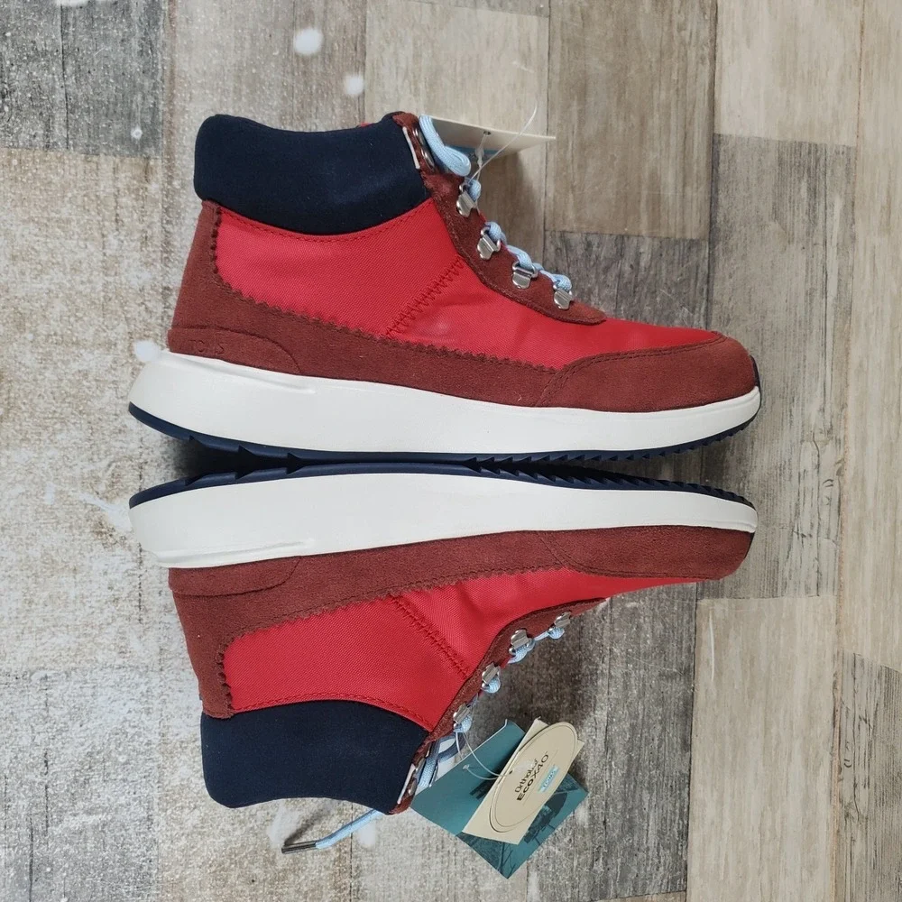 Toms Cascada Womens Shoes Sz‎ 6.5 Poinsettia Techy Suede Waterproof Boots